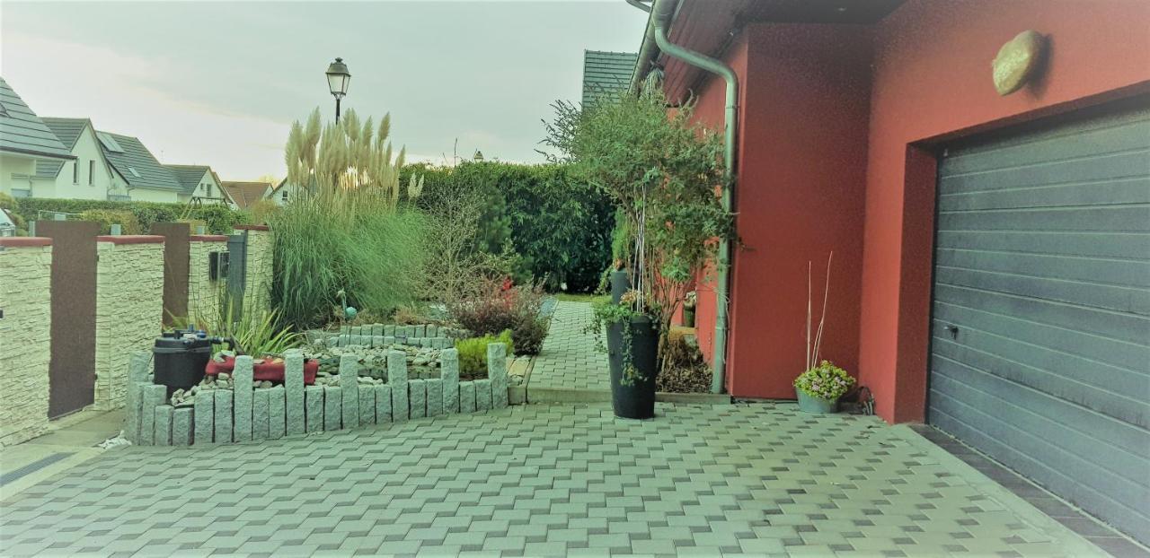 Bed and Breakfast Gate 25 Блоцхейм Экстерьер фото